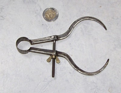 compas à ressort forgé branches ceintrées .jpg