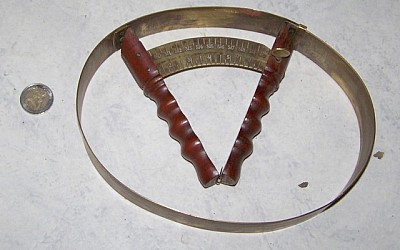 compas de maitre chapelier pour la mesure des chapeaux 2 .jpg