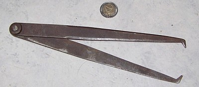 compas de mesures extérieures  à branches droites .jpg