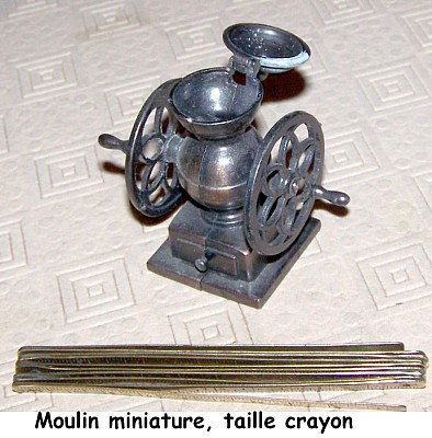 Moulin miniature, taille crayon (2).jpg