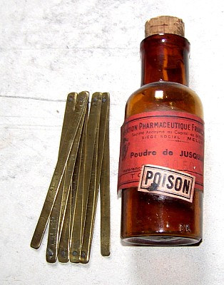 flacon de médicaments (6).jpg
