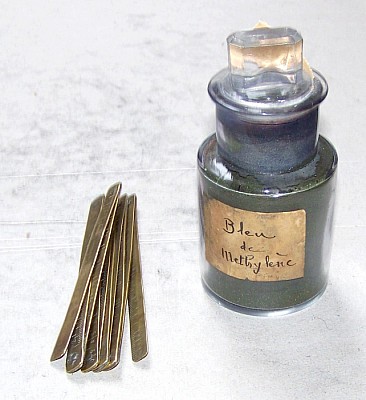 flacon de médicaments (9).jpg